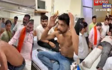 LLB छात्रों पर पुलिस का लाठीचार्ज, CM योगी ने लिया संज्ञान – सीओ हटाए गए, जांच के आदेश