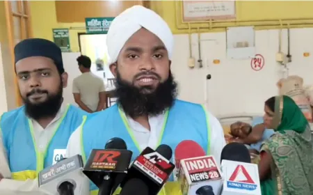 जश्ने विलादत-ए-मुस्तफ़ा पर दावते इस्लामी ने जिला अस्पताल में किया फल-पानी वितरण