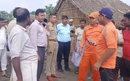 लखीमपुर खीरी में बाढ़ राहत लेने जा रहे लोगों की नाव पलटी, दो के डूबने की आशंका