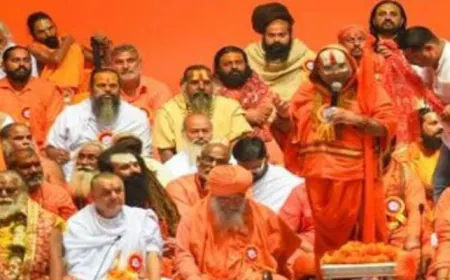 अयोध्या के साधु संतो ने खोला मोर्चा कहा अब अयोध्या की रामलीला में फ़िल्मी कलाकार नहीं होंगे शामिल !