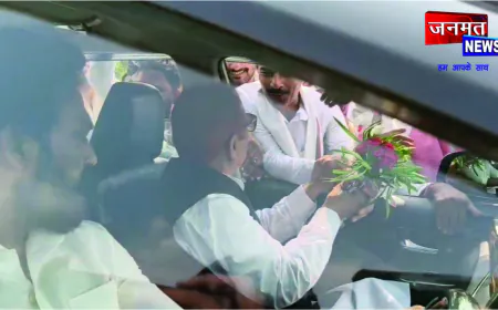 आजम खान की रिहाई पर शाहजहांपुर में सपा कार्यकर्ताओं ने किश्स भव्य स्वागत, गाड़ी से हाथ मिलाकर निकले रामपुर