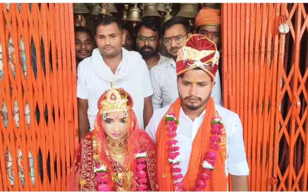 शाबरीन बानो सीता बनकर प्रेमी अभिषेक के साथ रचाई शादी, दुर्गा मंदिर में लिए सात फेरे ।