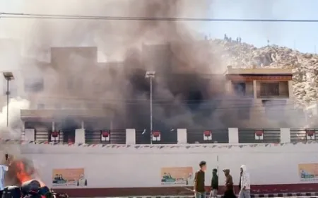 लद्दाख में GEN Z ने पीएम मोदी के खिलाफ खोला मोर्चा बीजेपी ऑफिस को किया आग के हवाले !