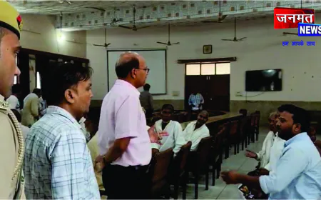 सीकरी गांव में दबंगों ने उखाड़ा सरकारी बोर्ड, चार माह बाद भी कार्रवाई नहीं, जिलाधिकारी ने दिए जांच के आदेश