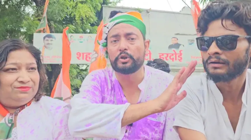 हरदोई में भाजपा महिला मोर्चा और कांग्रेस कार्यकर्ताओं में भिड़ंत प्रदर्शन के दौरान जमकर हुआ हंगामा