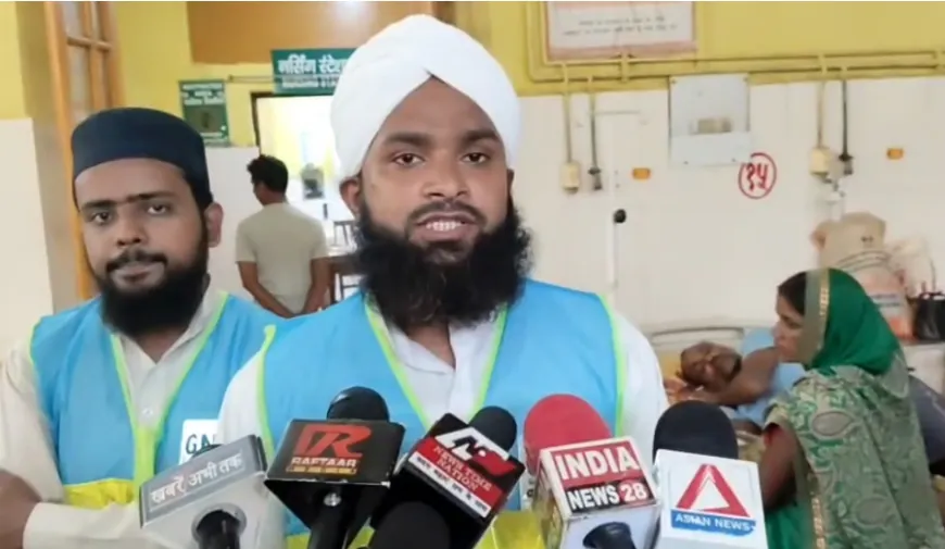 जश्ने विलादत-ए-मुस्तफ़ा पर दावते इस्लामी ने जिला अस्पताल में किया फल-पानी वितरण