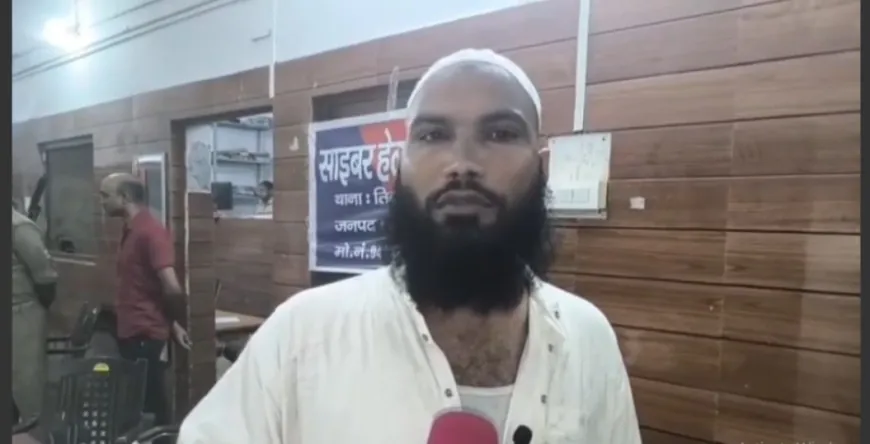 गोरखपुर में मस्जिद के इमाम के साथ मारपीट लोगो ने किया थाने का घेराव !