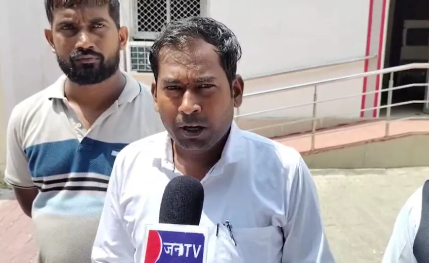 एंटी करप्शन टीम द्वारा रिश्वत लेते पकड़े गए तहसील पेशकार को दोबारा मिली चार्ज, जय किसान आन्दोलन ने लगाया पक्षपात का आरोप, तबादले की उठी मांग