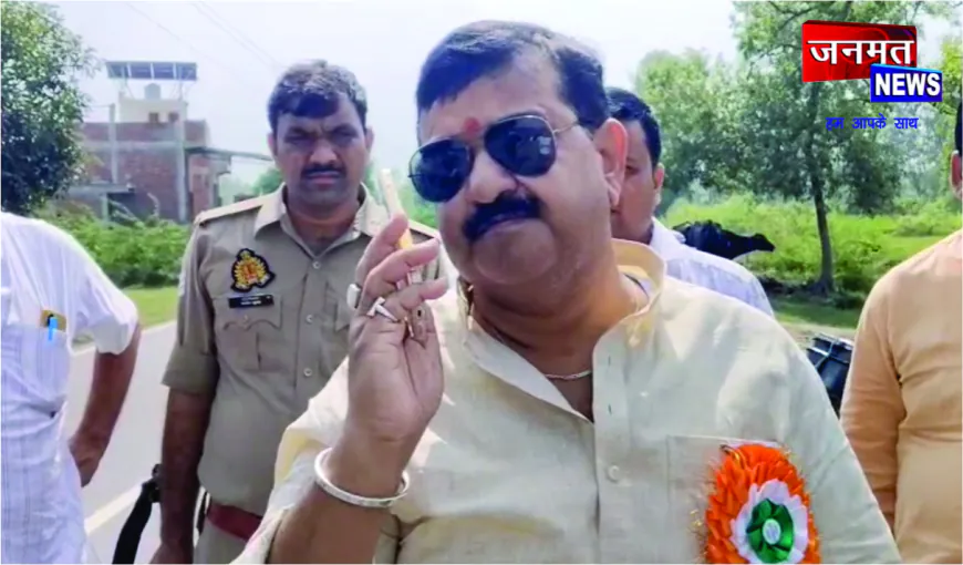 हरदोई में 75 करोड़ की लागत से बनी सड़क दो माह में उखड़ी, विधायक ने अधिकारियों-ठेकेदार पर कार्रवाई की मांग की