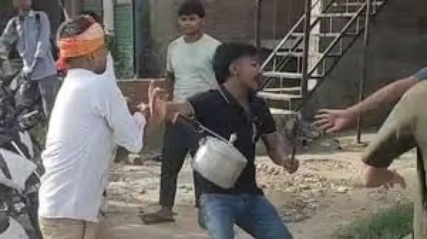 यूपी के बस्ती में एक रेस्टोरेंट में हुआ विवाद दो पक्ष आपस में भीड़े कुकर और फ्राइंग पैन से किया हमला !