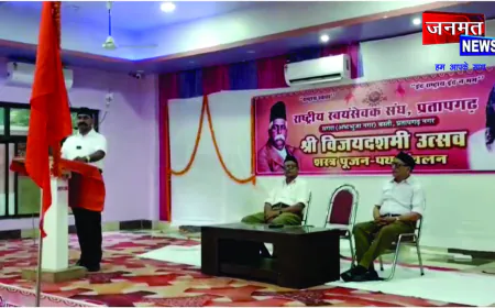 राष्ट्रीय स्वयंसेवक संघ ने मनाया शताब्दी वर्ष, विजयादशमी उत्सव पर हुआ भव्य पथ संचलन