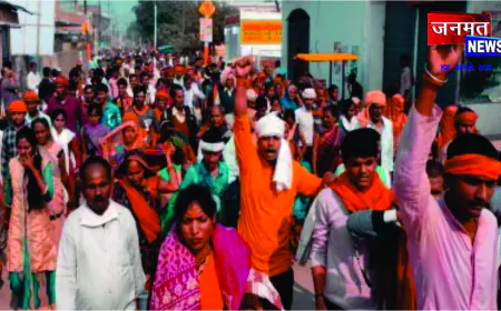 जय श्रीराम के जयकारों के बीच लाखों श्रद्धालु कर रहे 14 कोसी परिक्रमा