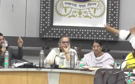 लखनऊ: मेयर सुषमा खारवाल और नगर आयुक्त गौरव कुमार के बीच तीखी नोकझोंक, कार्यकारिणी बैठक बीच में ही भंग