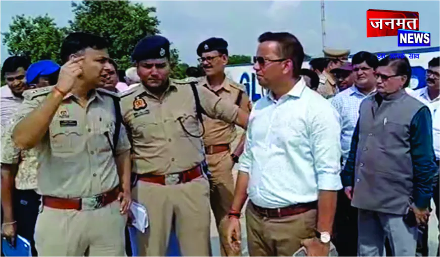 मुख्यमंत्री के संभावित दौरे को लेकर भदोही में तैयारियाँ तेज, डीएम और एसपी ने लिया व्यवस्थाओं का जायजा
