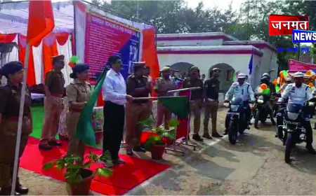 फर्रुखाबाद में यातायात माह का शुभारंभ, जिलाधिकारी व पुलिस अधीक्षक ने दिखाई हरी झंडी