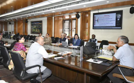 मुख्य सचिव की अध्यक्षता में राजकीय आयुर्विज्ञान संस्थान-ग्रेटर नोएडा की की बैठक संपन्न