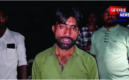 भीषण आग से एक दर्जन से अधिक बोगी, बिटोरे हुए जलकर राख, किसानों को लाखों का नुकसान