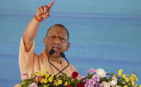 CM योगी का बड़ा एलान, यूपी के सभी स्कूलों में वंदे मातरम् का गायन किया जाएगा अनिवार्य