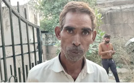 एटा में कैंटर ने बुलेट सवार दो भाइयों को रौंदा