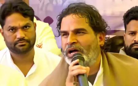 PK ने फिक्स की लोगों से मिलने की फीस, इनकम का 90 फीसदी हिस्सा पार्टी को करेंगे दान