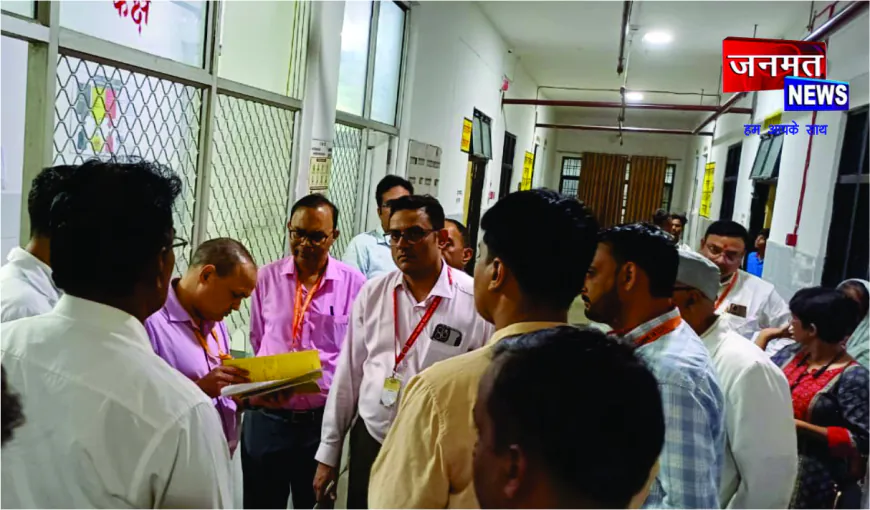 केंद्रीय टीम ने किया बलरामपुर जिला चिकित्सालय का निरीक्षण, सुधार की आवश्यकता पर दिया जोर