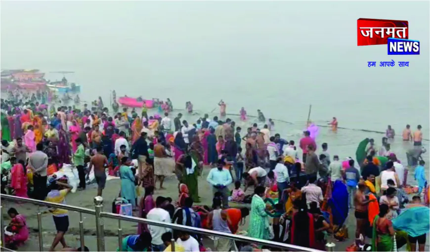 कार्तिक पूर्णिमा और देव दीपावली पर लाखों श्रद्धालुओं ने किया अयोध्या में सरयू स्नान