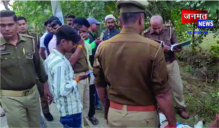 बाइक अनियंत्रित होकर फिसली, पिता की मौत, पत्नी-बेटा घायल