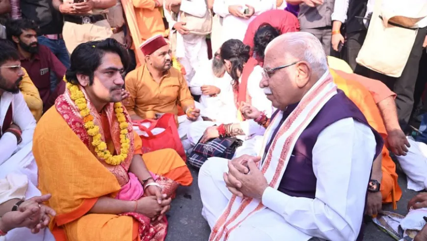 'सनातन हिंदू एकता पदयात्रा' में पहुंचे VVIP, EX. CM सहित क्रिकेटर व रेसलर ने दिया समर्थन