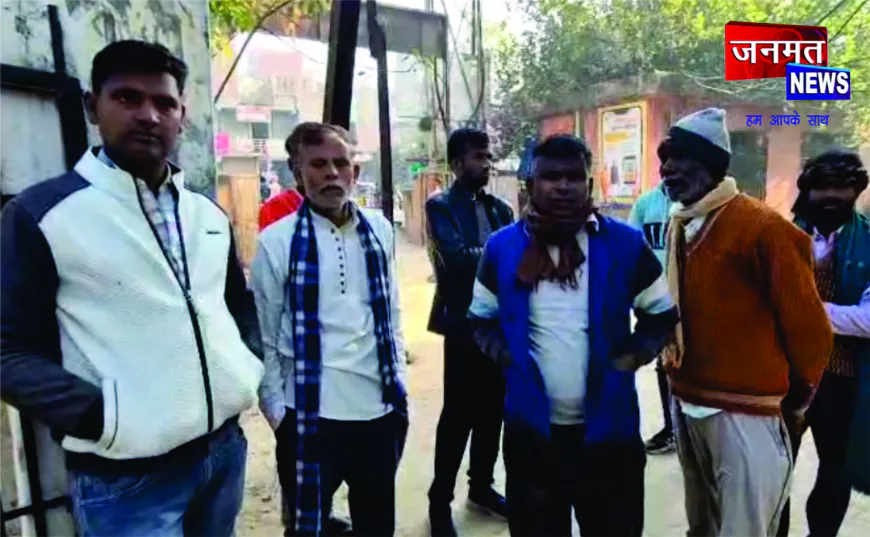 ट्रक की टक्कर से दो युवकों की मौत, एक गंभीर रूप से घायल