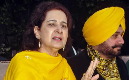 'हम चोरों का साथ नहीं देंगे, सुखजिंदर रंधावा ने सिद्धू को धोखा दिया'; निलंबन पर बोली नवजोत कौर सिद्धू