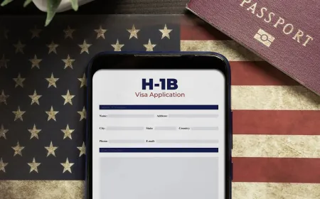 भारत के वीजा आवेदकों में बेचैनी, US ने शुरू की सोशल मीडिया चेकिंग; क्या है डर की वजह?