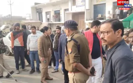 फर्रुखाबाद: डंफर ने स्कूटी सवार शिक्षिका को रौंदा, मौके पर ही हुई मौत; परिजनों ले लगाया जाम