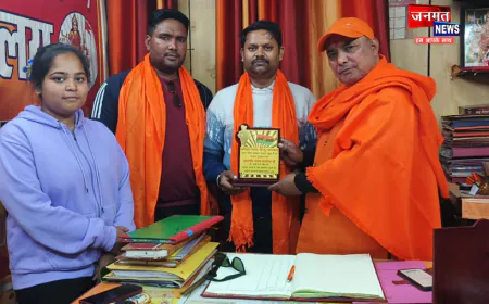 मुजफ्फरनगर: निडर पत्रकारिता को लेकर हिंदू महासभा ने जनमत न्यूज के संवाददाता को किया सम्मानित