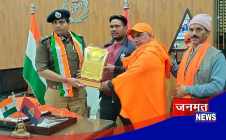 मुजफ्फरनगर: अपराधियों में SSP संजय वर्मा का खौफ, अखिल भारत हिंदू महासभा ने किया सम्मानित