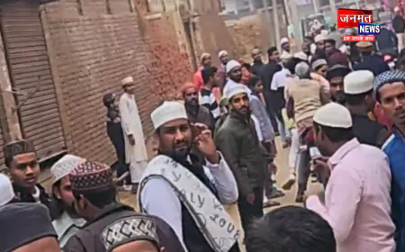 फर्रुखाबाद: जुमे की नमाज के बाद जमकर बवाल, पुरानी रंजिश को लेकर दो पक्ष आमने-सामने