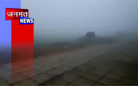 बलरामपुर में बढ़ती ठंड और घने कोहरे से जनजीवन अस्त-व्यस्त, सड़कों पर रेंगते वाहन