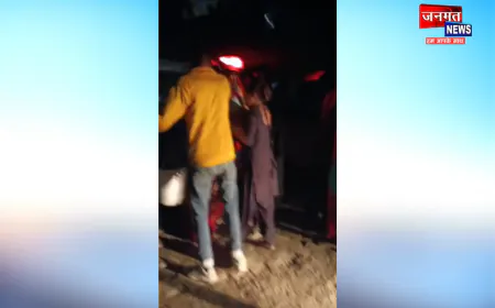 हाथरस: झगड़े की सूचना पर पहुंची पुलिस टीम पर ग्रामीणों ने किया हमला, गाड़ी से खींचकर पीटा