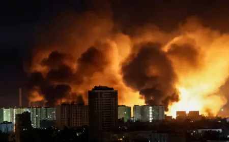 रूस का कीव पर मिसाइल व ड्रोन हमला, शहरों की बिजली गुल; ट्रंप-जेलेंस्की बैठक से पहले हालात भयावह