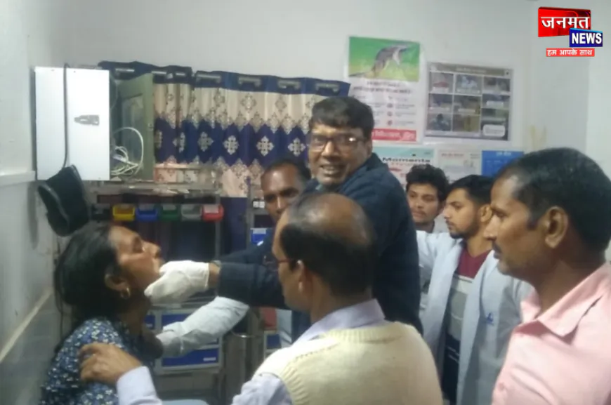 औरैया: महिला को गोलगप्पा खाना पड़ा भारी, अचानक उतरा जबड़ा; डॉक्टरों ने किया रेफर