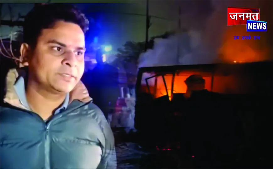 बलरामपुर सड़क हादसा : बस–ट्रक की आमने-सामने टक्कर में 3 की मौत, 23 यात्री घायल