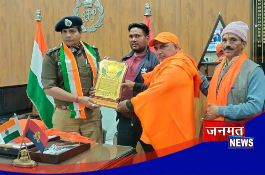 मुजफ्फरनगर: अपराधियों में SSP संजय वर्मा का खौफ, अखिल भारत हिंदू महासभा ने किया सम्मानित