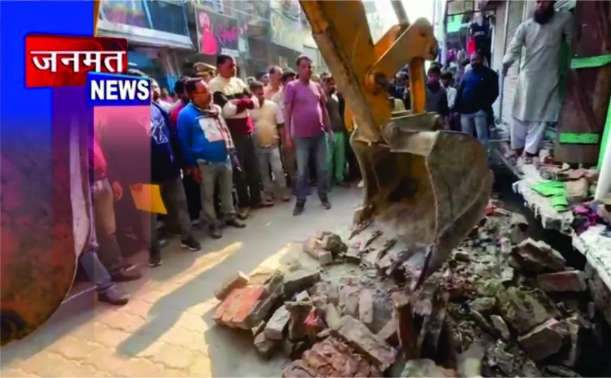 बलरामपुर में अवैध अतिक्रमण पर प्रशासन सख्त, दो नगर पालिका और दो नगर पंचायत क्षेत्रों में चला बुलडोजर