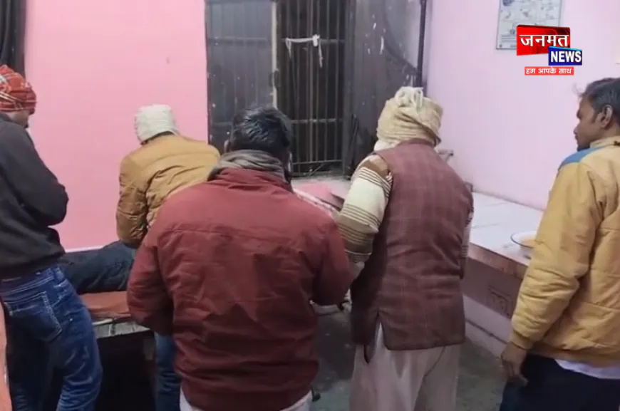 औरैया: बाइक-मोपेड की भिड़ंत में मामा-भांजे समेत तीन की मौत, वाहन सवार नहीं लगाए थे हेलमेट