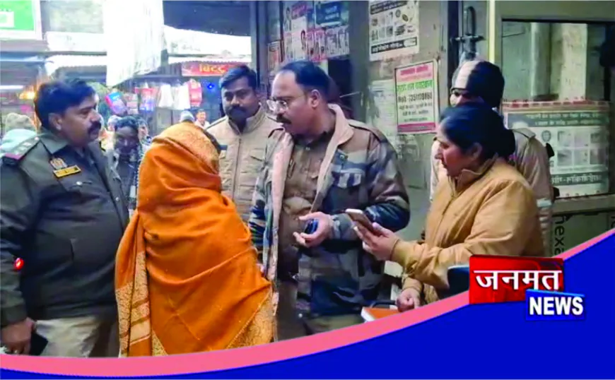 बहजोई में दिनदहाड़े लाखों की चोरी, बाइक की डिग्गी तोड़कर 1.60 लाख रुपये ले उड़े चोर