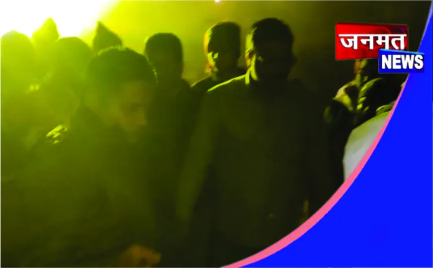 चंदौली में शीतलहर और घने कोहरे के बीच दर्दनाक हादसा, ट्रक की टक्कर से बाइक सवार की मौत