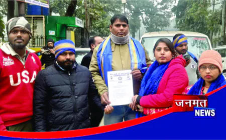 दलित बेटी अपहरण व मां की हत्या के विरोध में भीम आर्मी ने सौंपा ज्ञापन, सीबीआई जांच व फास्ट ट्रैक कोर्ट की मांग