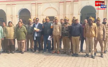 बहराइच में साथी से अभद्रता पर हरदोई के होमगार्ड गुस्से में, प्रदर्शन कर दिया ज्ञापन