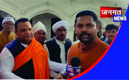 मुज़फ्फरनगर कलेक्ट्रेट में कश्यप समाज का विशाल प्रदर्शन, मुकदमे वापस लेने की मांग को लेकर चेतावनी