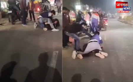 रायबरेली में युवती से सरेआम बदसलूकी, वायरल वीडियो के बाद पुलिस की त्वरित कार्रवाई; पांचो आरोपी गिरफ्तार