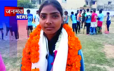 CISF में चयन के बाद प्रतापगढ़ पहुंचे अंकित पाल का अनवर हॉकी सोसाइटी ने किया भव्य सम्मान